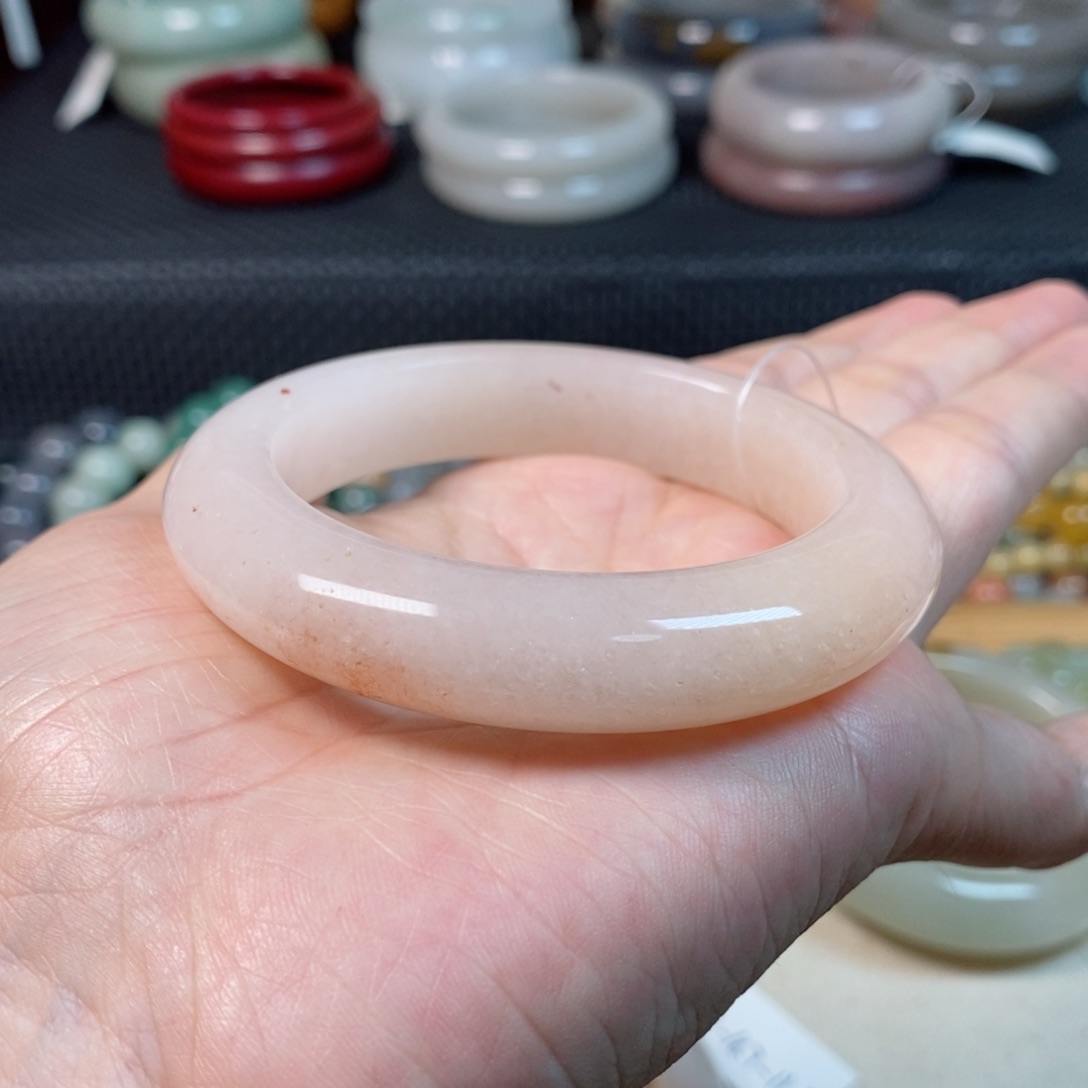 石英质玉手镯未镶嵌菲*