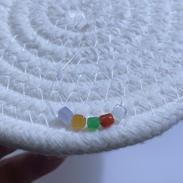 定制翡翠未镶嵌一首