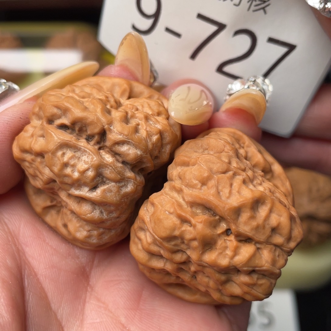 文玩核桃把件38开背蛤蟆头