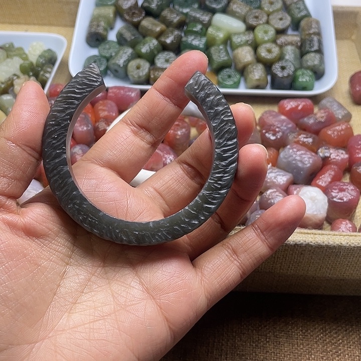 和田玉（糖玉）颈饰未镶嵌文*14