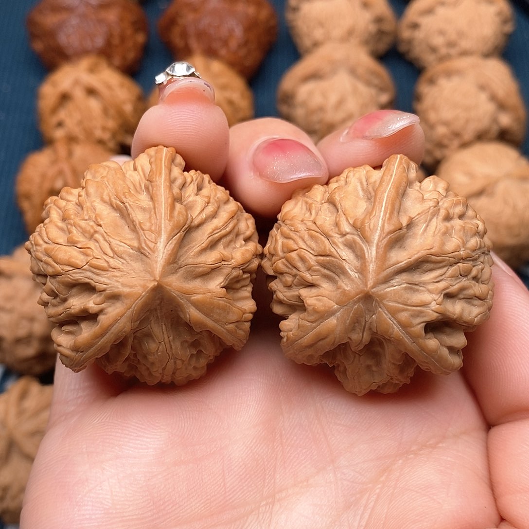 文玩核桃吊坠玉龙37:39