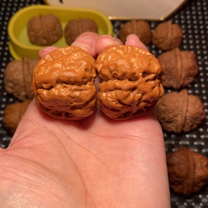 文玩核桃把件四开八腿