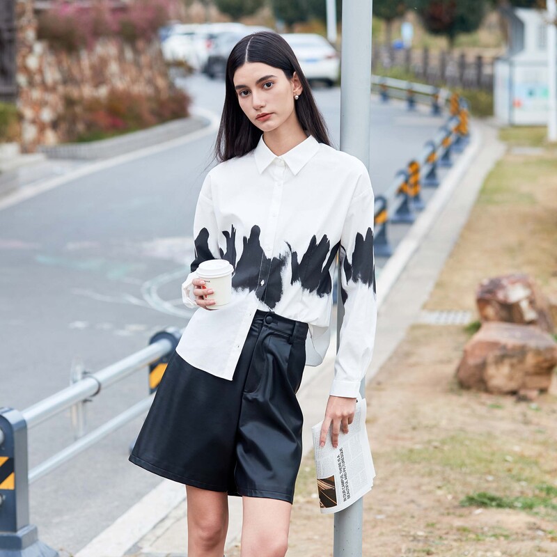 圣迪奥女装时尚百搭休闲文艺风简约翻领白色衬衫S24160508