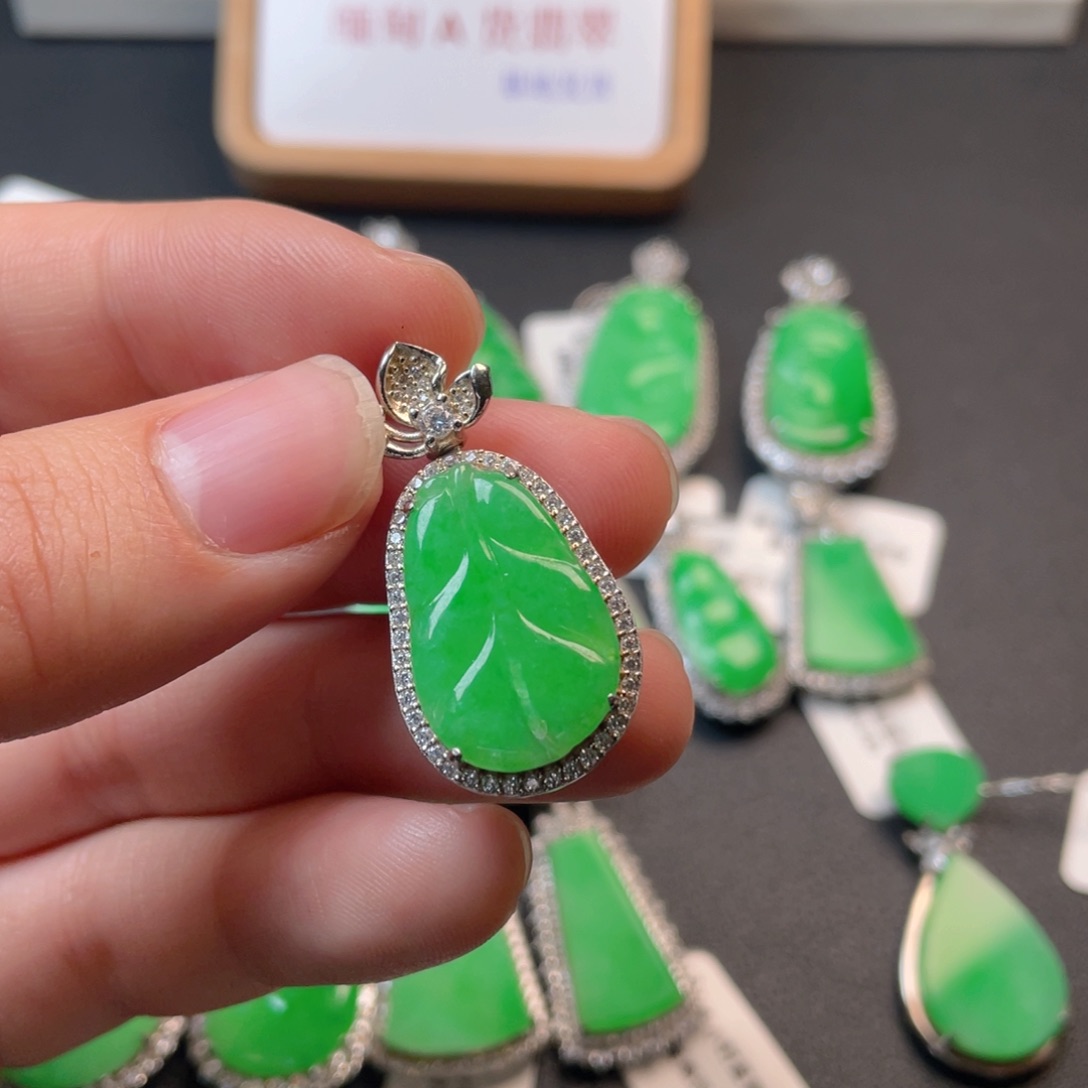 翡翠吊坠(不含链)银S925镶嵌