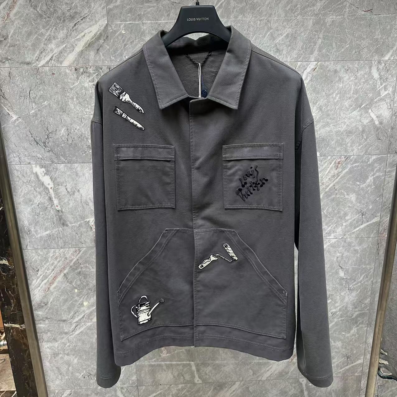 未使用 LouisVuitton/路易威登 灰色工具系列工装外套夹克/56码