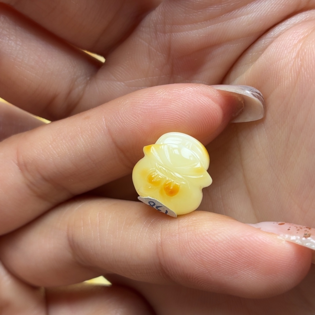 琥珀未镶嵌裸石蜜蜡