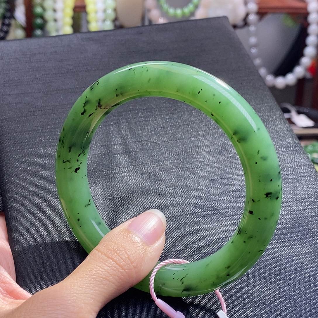 和田玉碧玉乌兰海圆条手镯56圈口未镶嵌