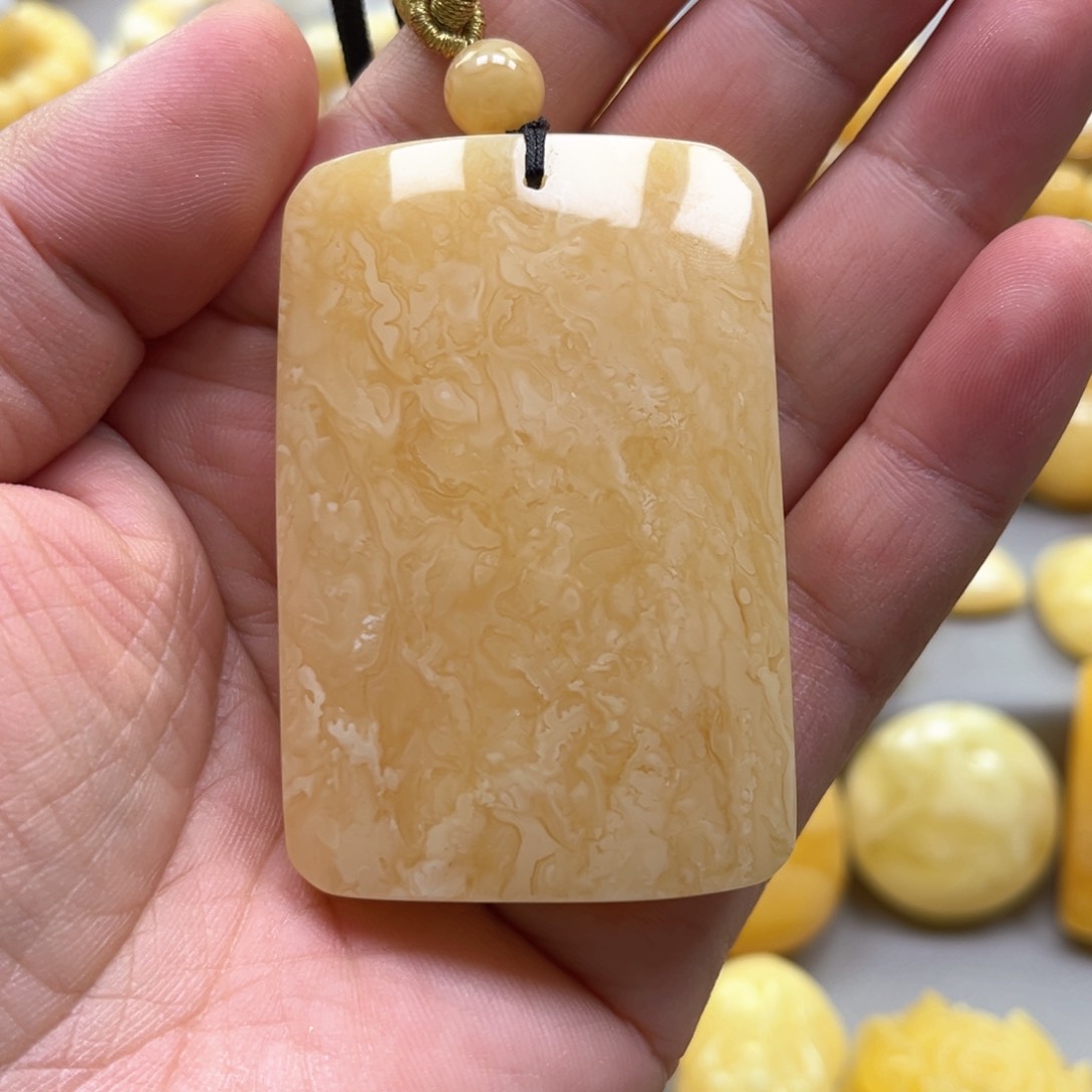 琥珀颈饰未镶嵌孟*吊坠