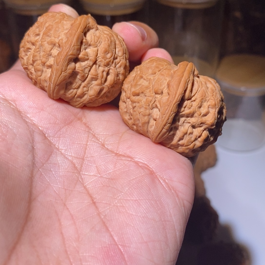 文玩核桃把件39全品血麒麟