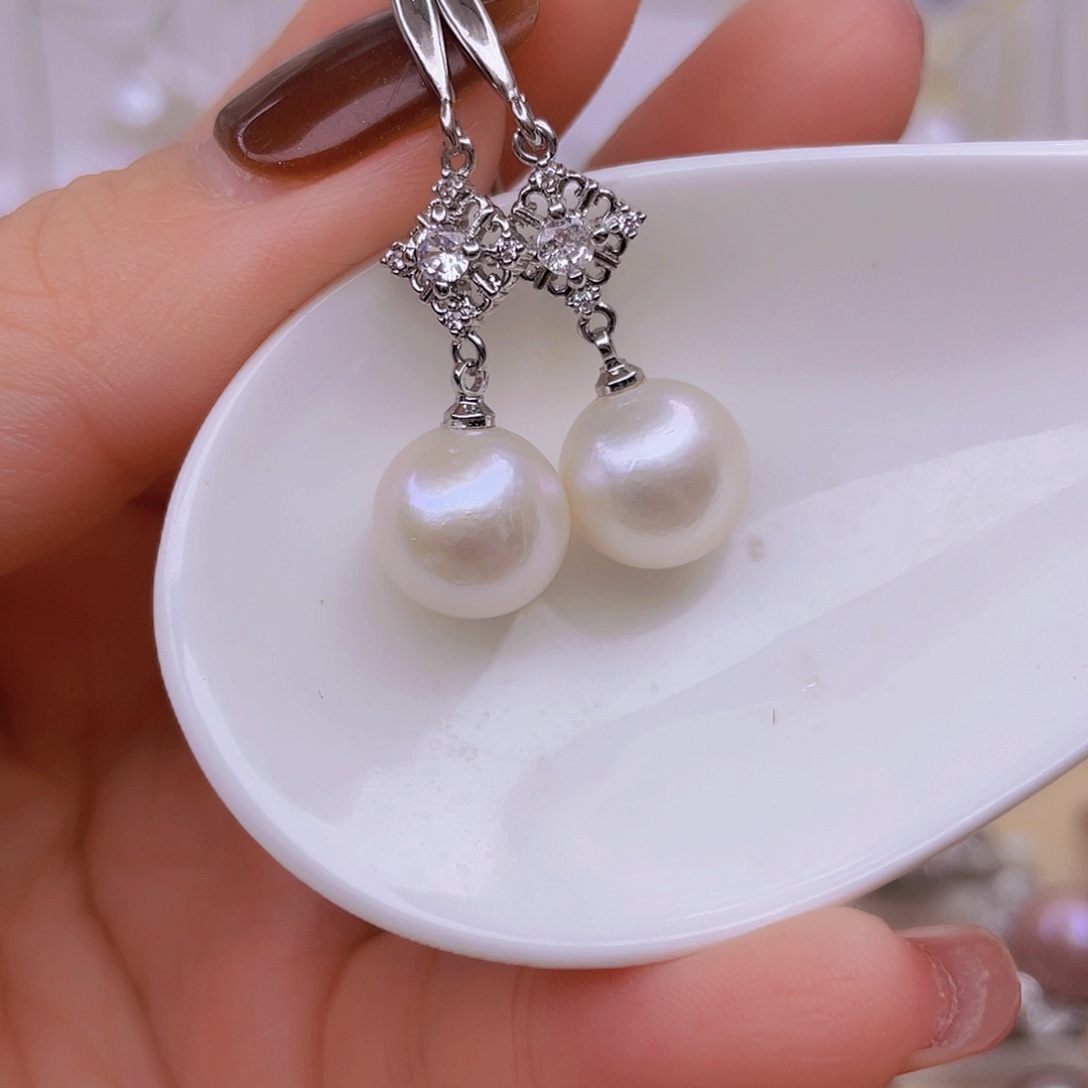 淡水珍珠耳饰未镶嵌