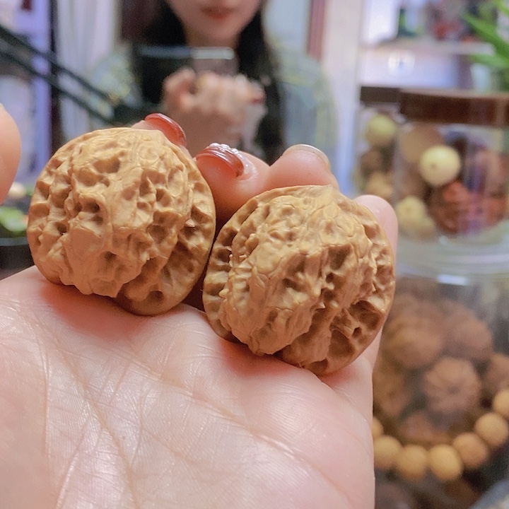 【闪购商品】文玩核桃把件33.5野狼