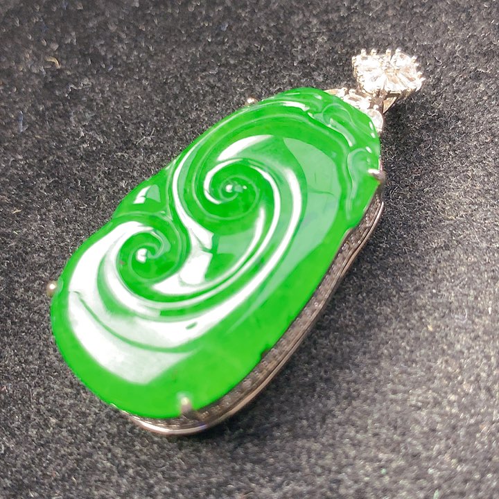 翡翠未镶嵌颈饰翡翠