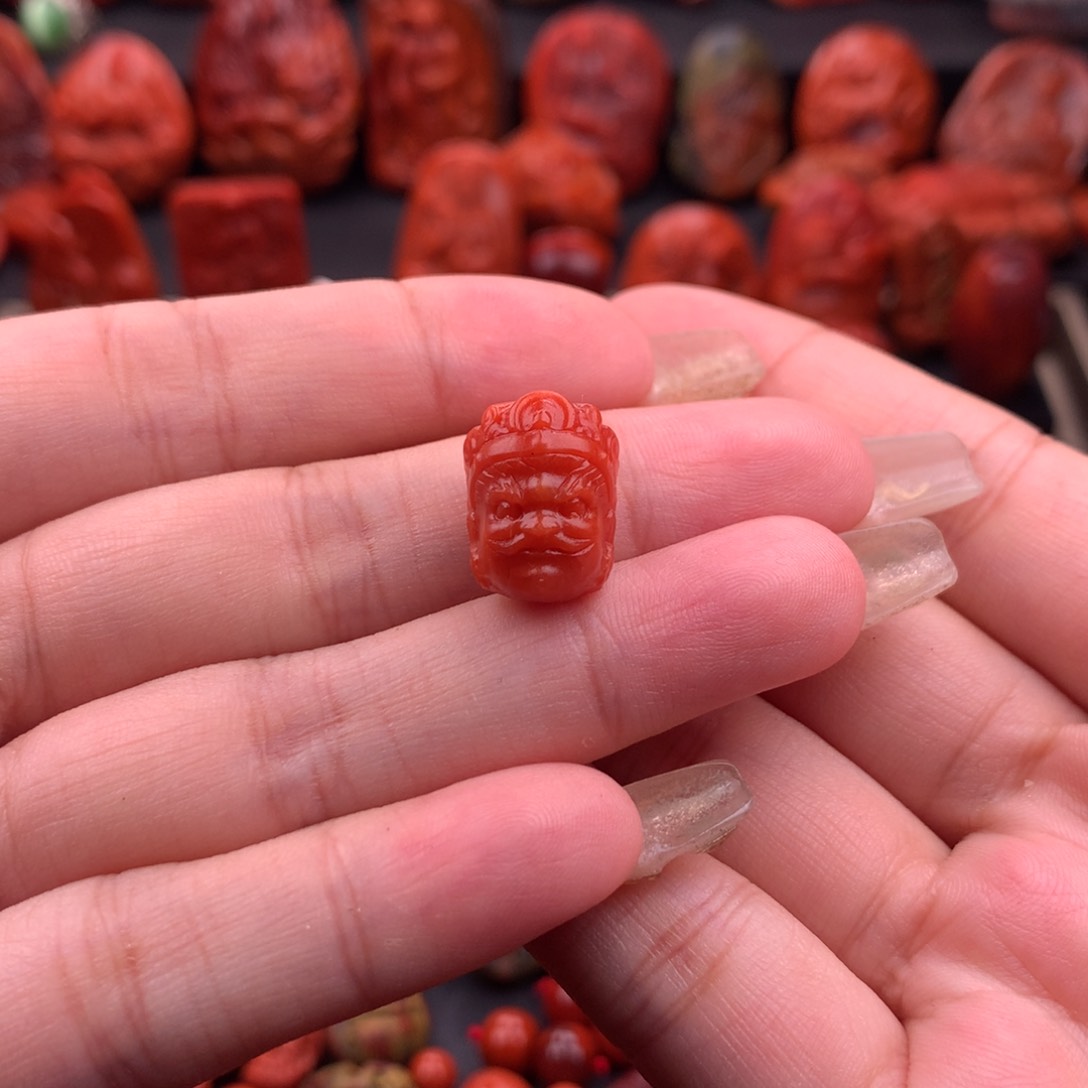 南红玛瑙南红川料精工雕刻黄财神11.9mm未镶嵌