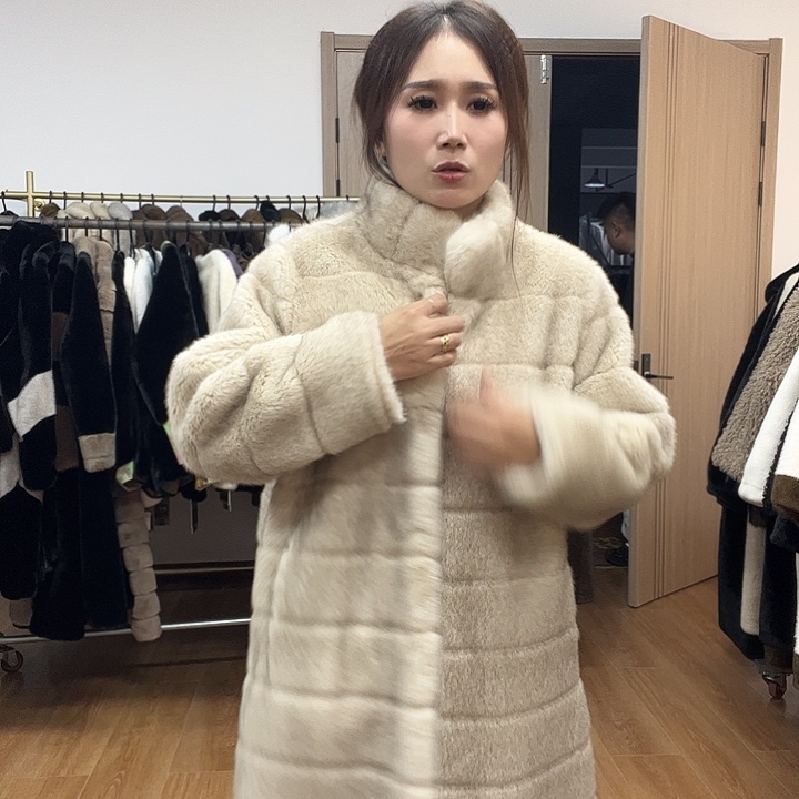 皮毛一体外套女中长款