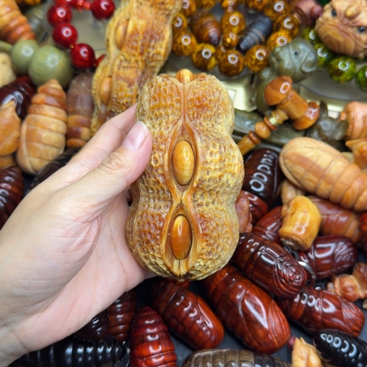 松木琥珀木文玩手串