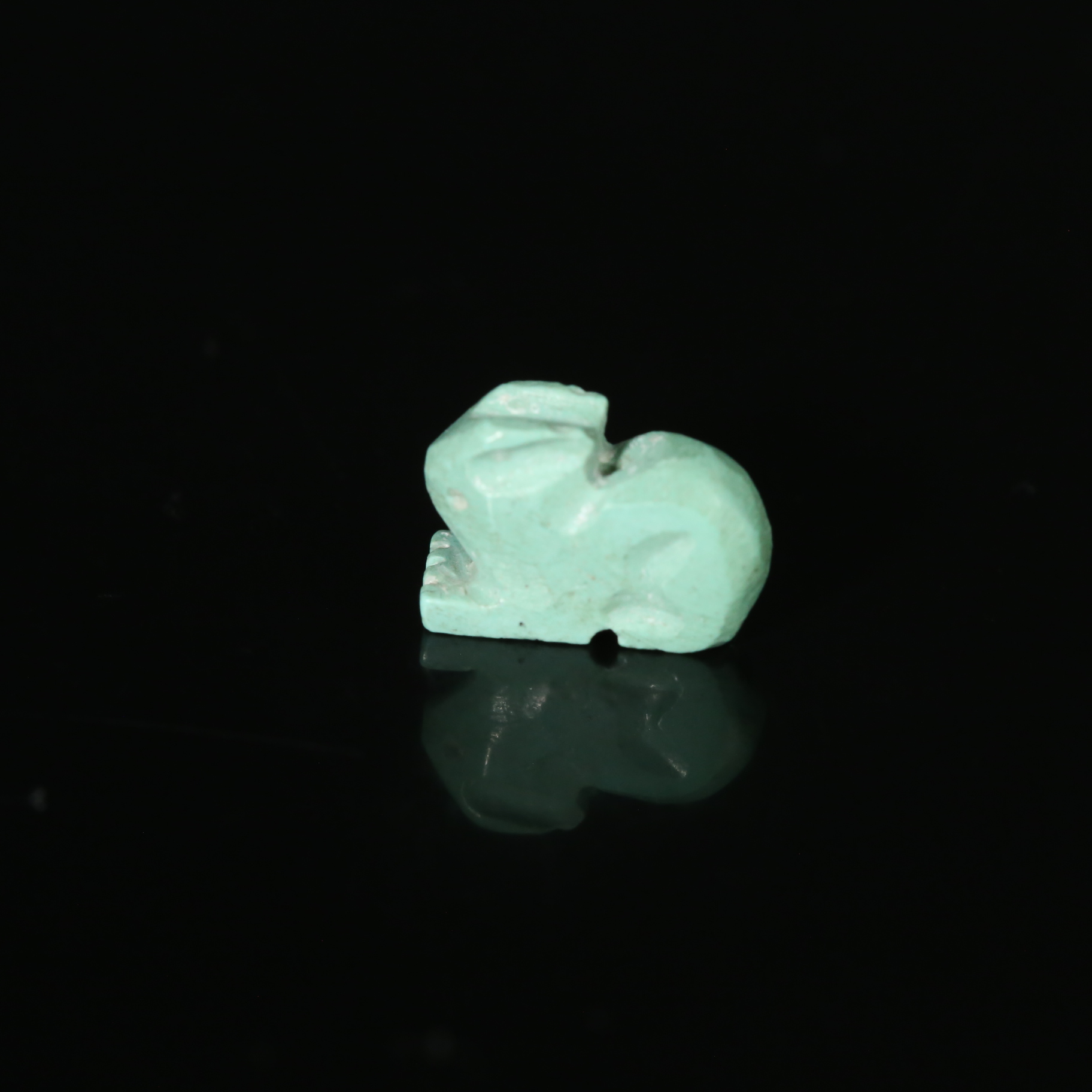 十八世纪绿松瑞兽坠饰WDZC2512142052