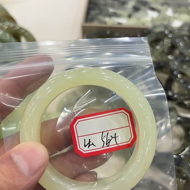 幺***幺蛇纹石玉未镶嵌岫玉手镯
