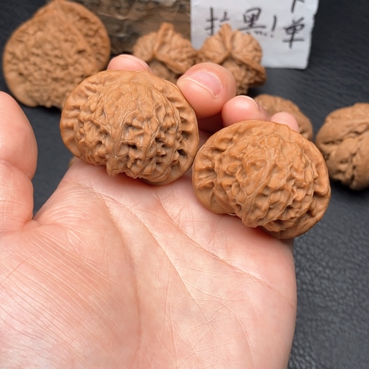 桃核把件全品40宫灯