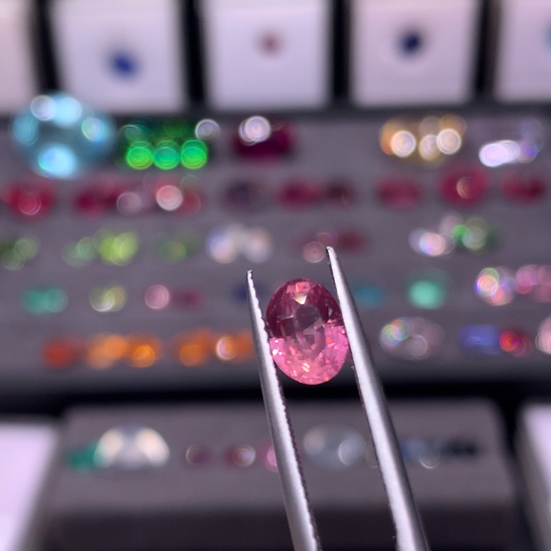 彩色蓝宝石裸石未镶嵌日落莲花帕帕拉恰