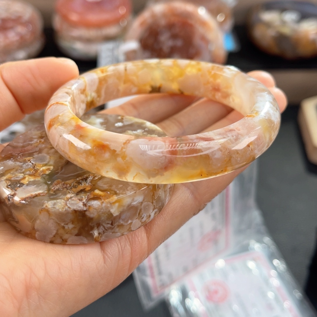 石英质玉未镶嵌手镯56