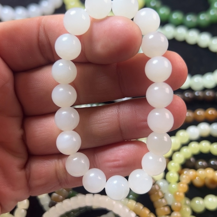 和田玉（糖玉）未镶嵌手链