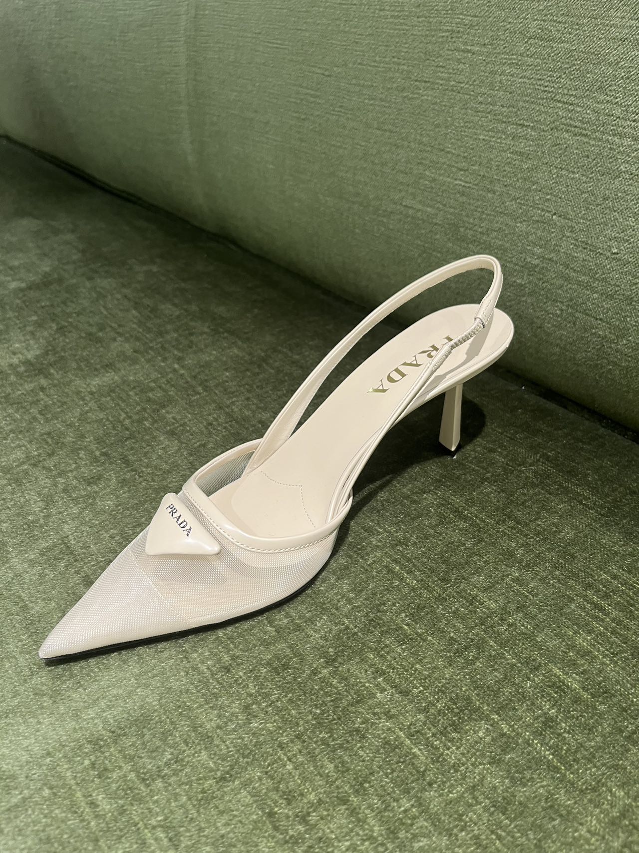 未使用 Prada/普拉达 气质时尚女士夏季细跟法式尖头