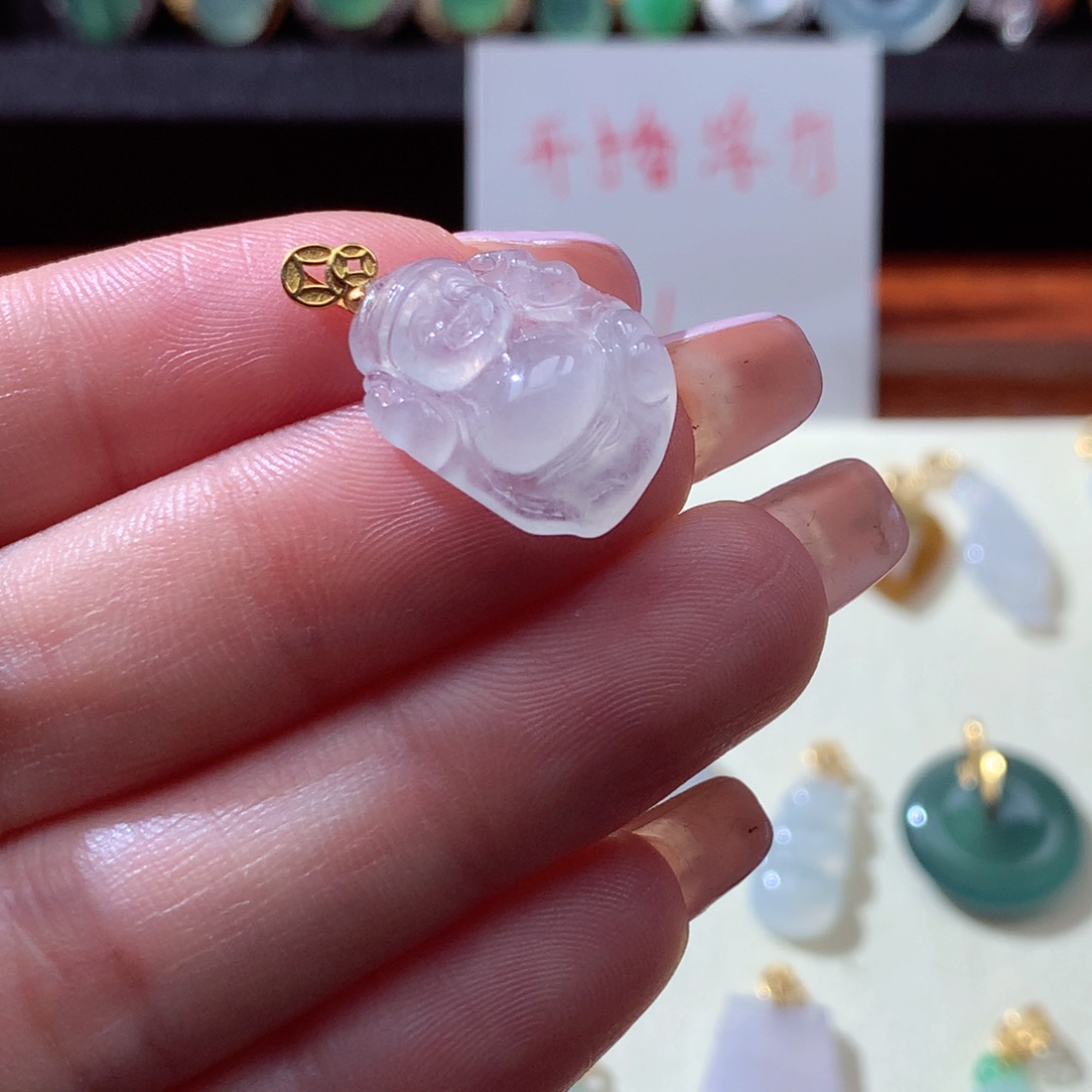 翡翠颈饰18K金镶嵌翡翠