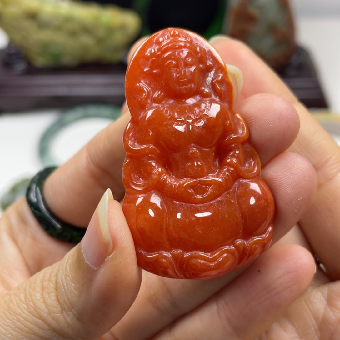 翡翠未镶嵌颈饰牌子