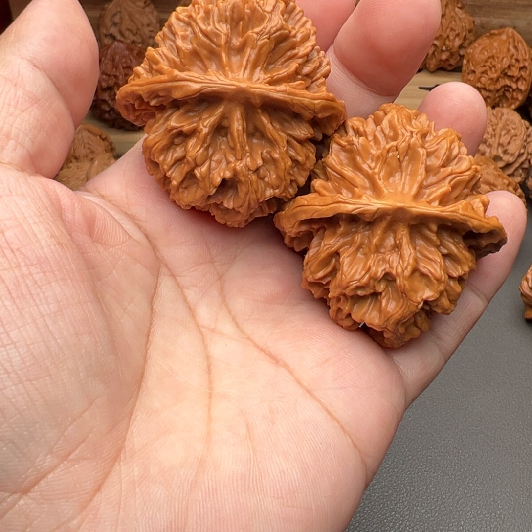 文玩核桃把件帝王