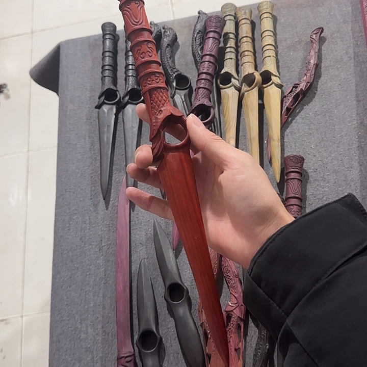 与***敌紫心苏木（紫罗兰木）