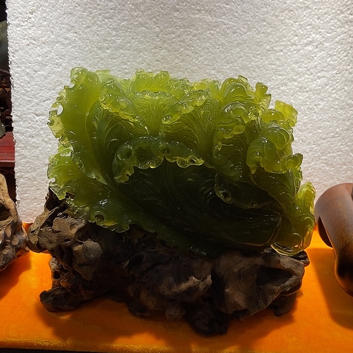 蛇纹石玉摆件合金杰*