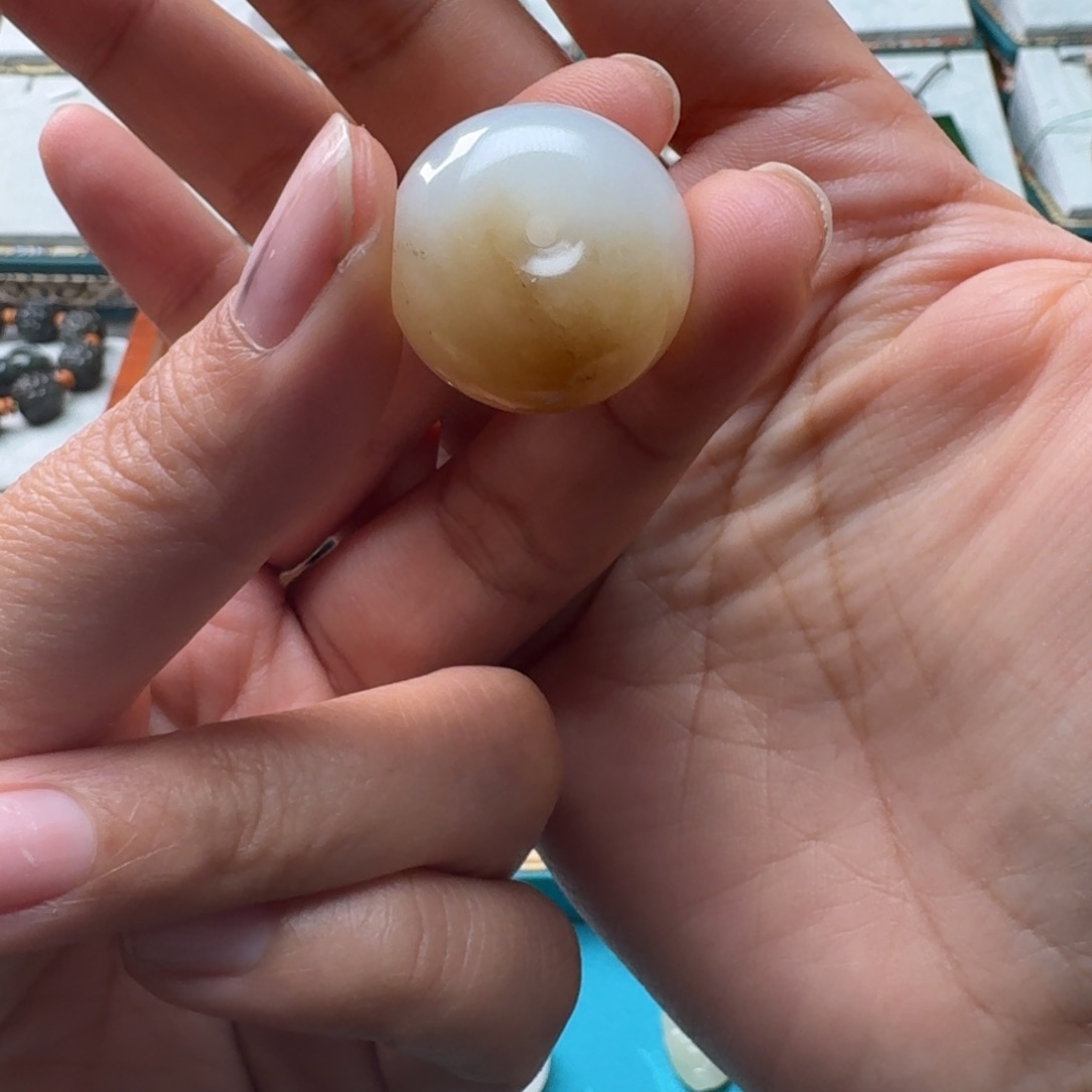 和田玉颈饰未镶嵌23*15平安扣