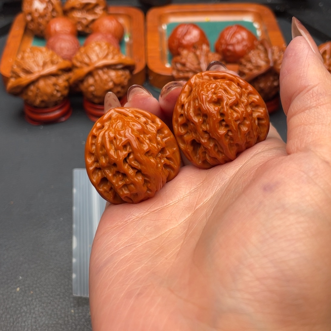 文玩核桃把件三角白