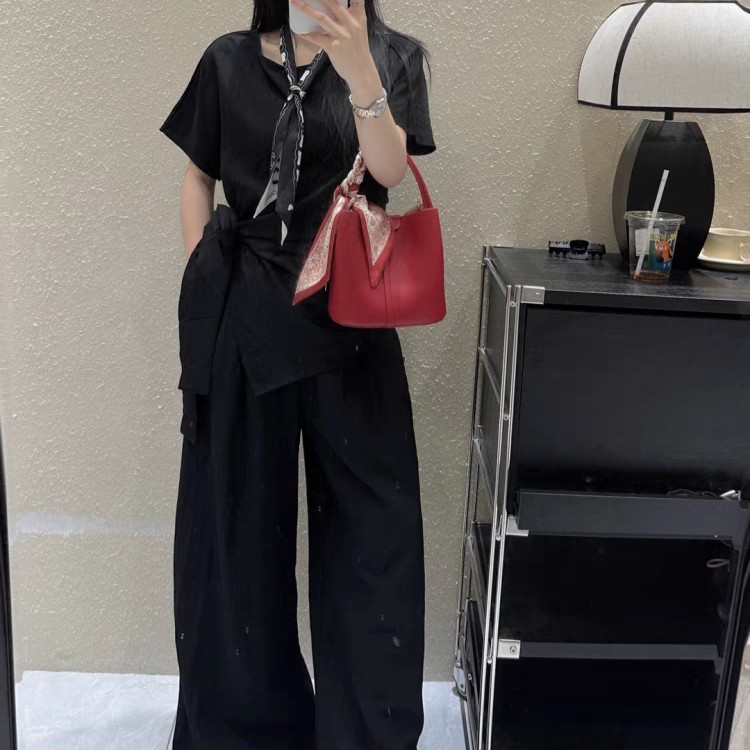 A267夏季极简收腰气质套装