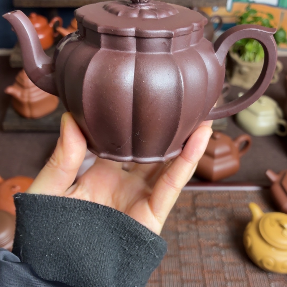 紫砂茶壶紫砂壶。  