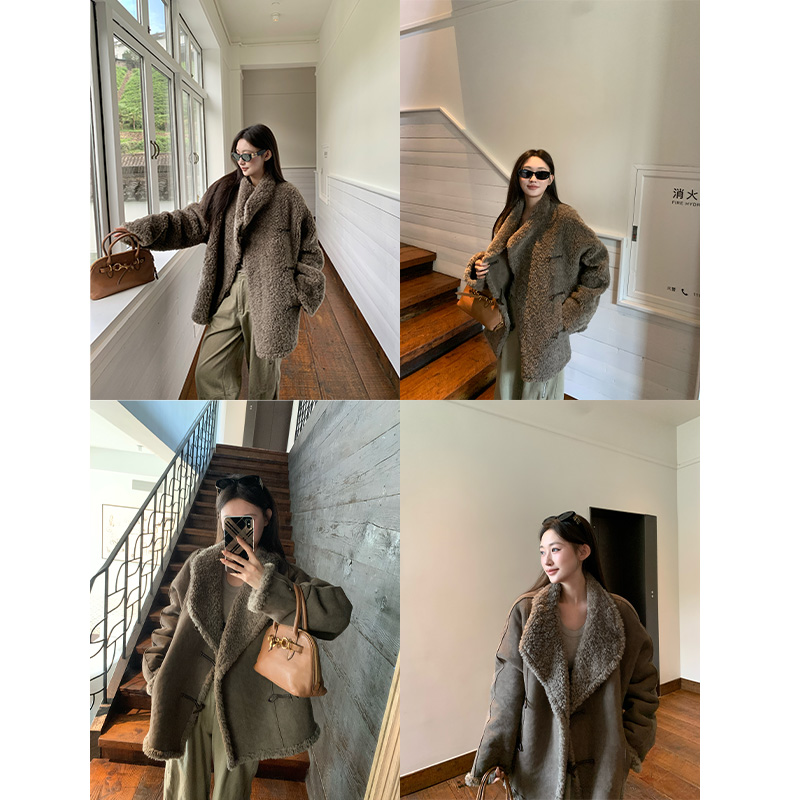  《冬日诺丁山》 双面穿仿羊羔毛麂皮牛角扣外套女皮毛一体上衣