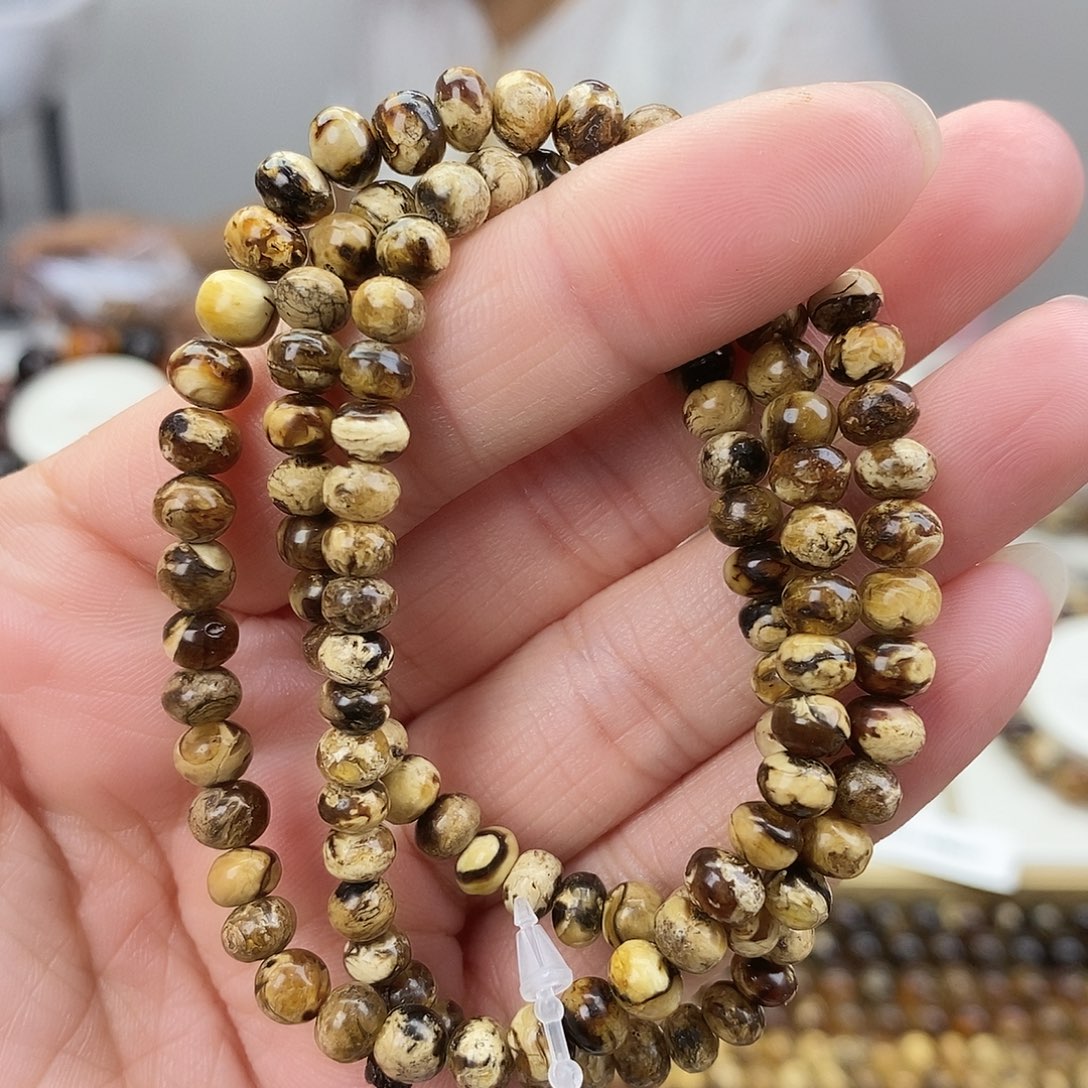 琥珀未镶嵌裸石琥珀5