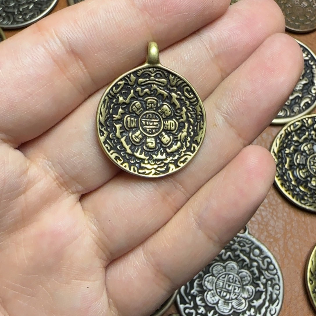 小***欠泥塑精品小元素品相完美的