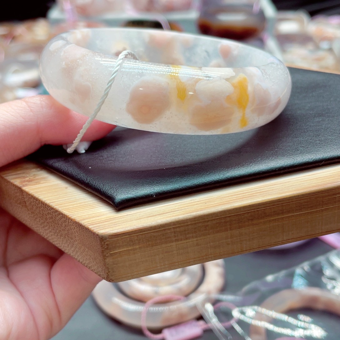 玛瑙/玉髓手镯未镶嵌3