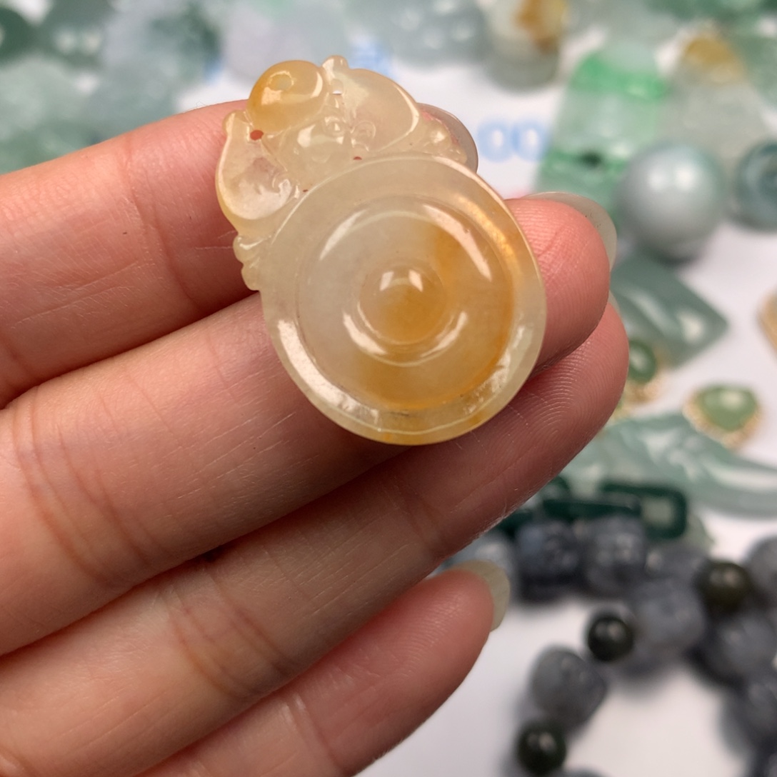 翡翠未镶嵌颈饰翡翠