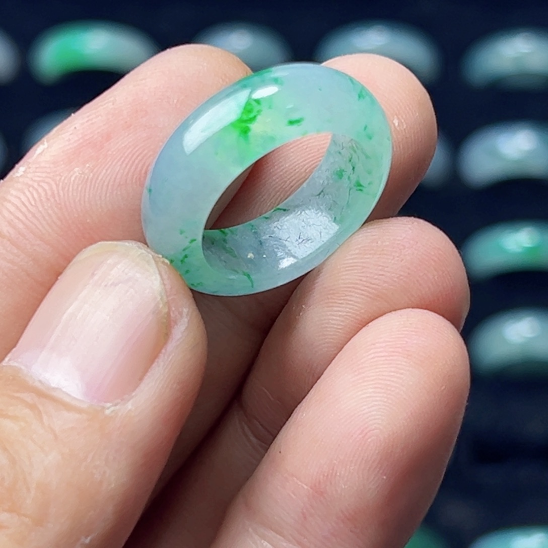 定制翡翠未镶嵌圈口15号