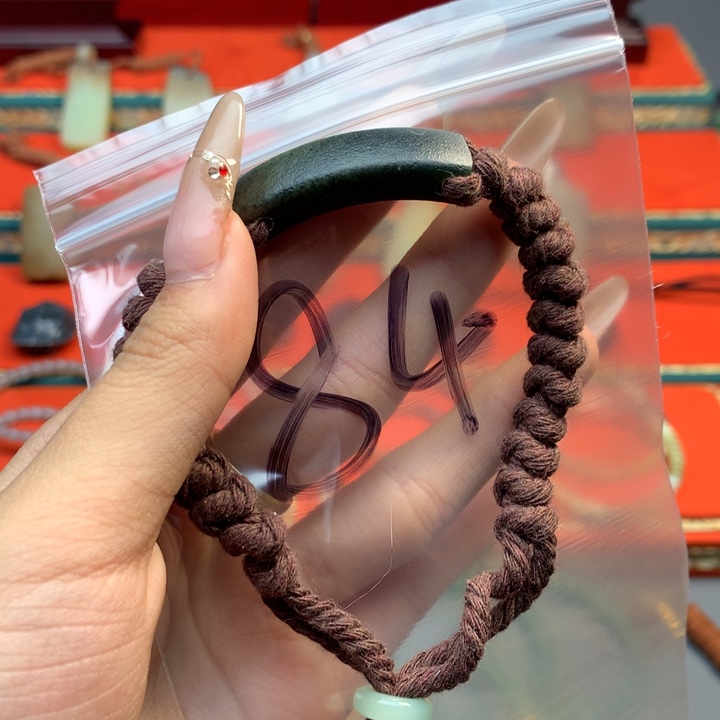 和田玉（糖玉）颈饰未镶嵌