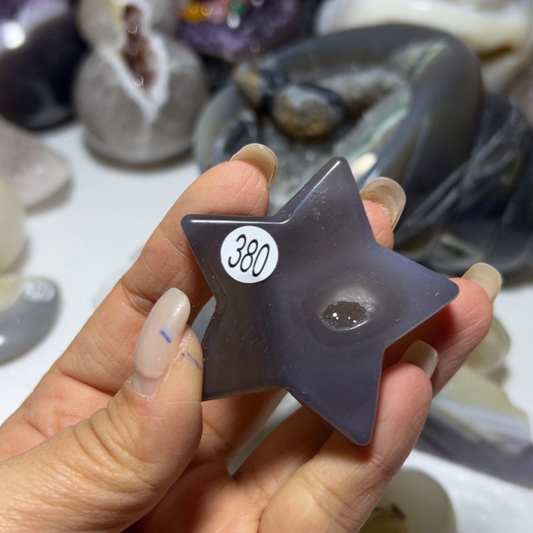 玛瑙/玉髓未镶嵌雕刻件
