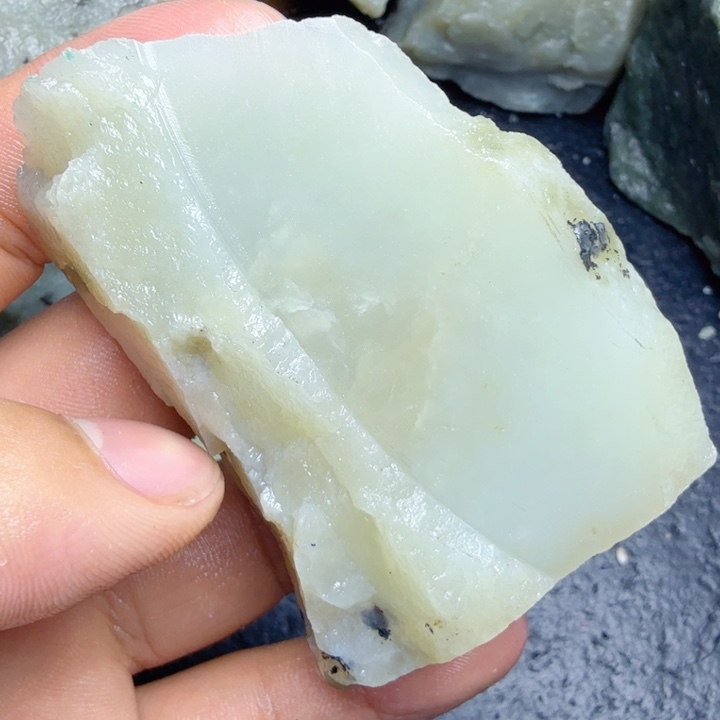 和田玉（糖玉）未镶嵌珠宝奇石