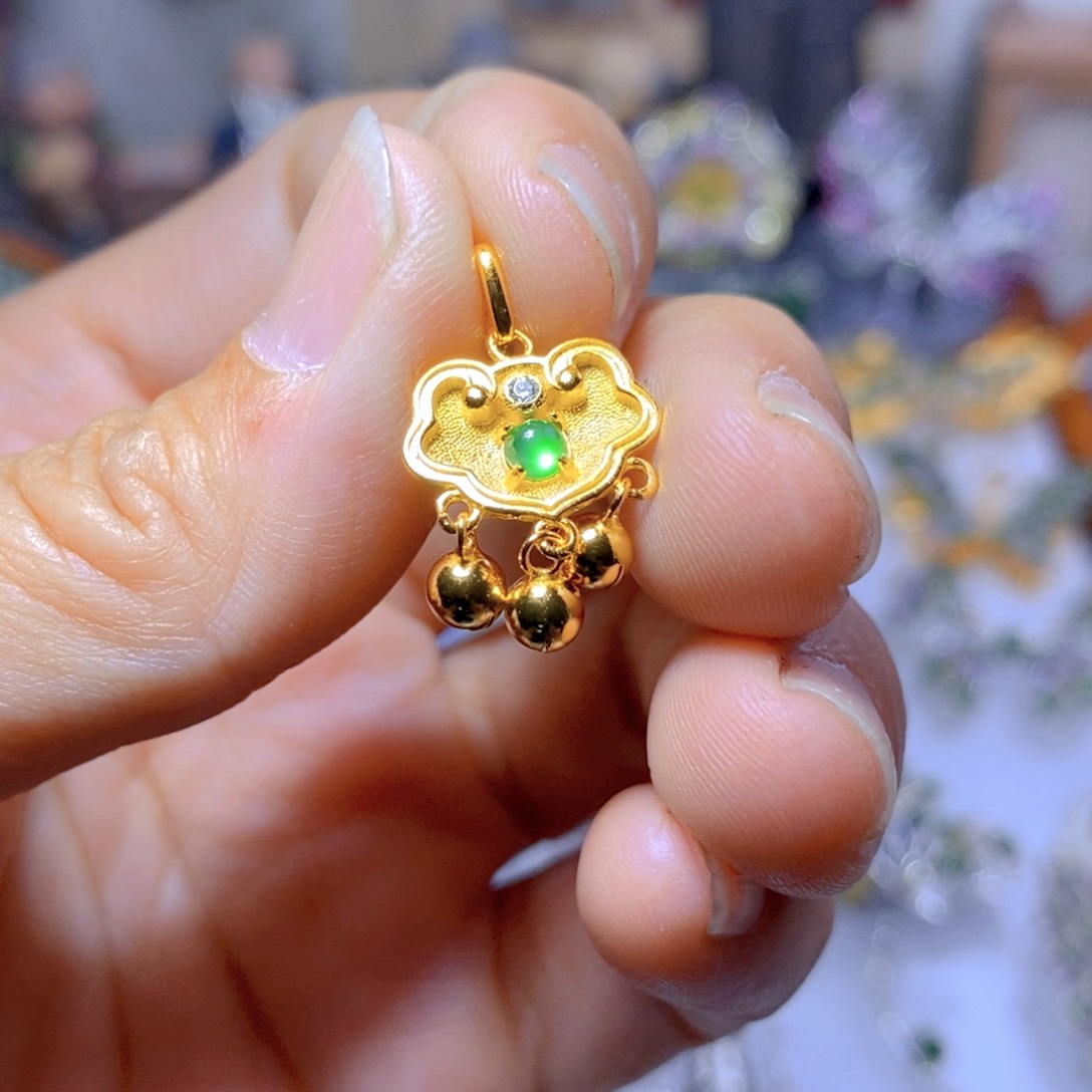 翡翠耳钉银S925镶嵌天然翡翠