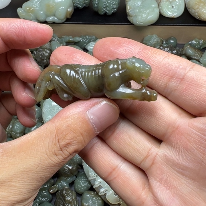 未镶嵌和田玉挂件