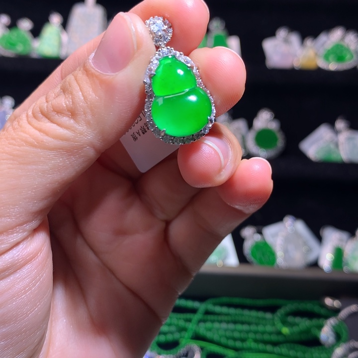 【闪购商品】颈饰银S925镶嵌翡翠?*琪天然翡翠