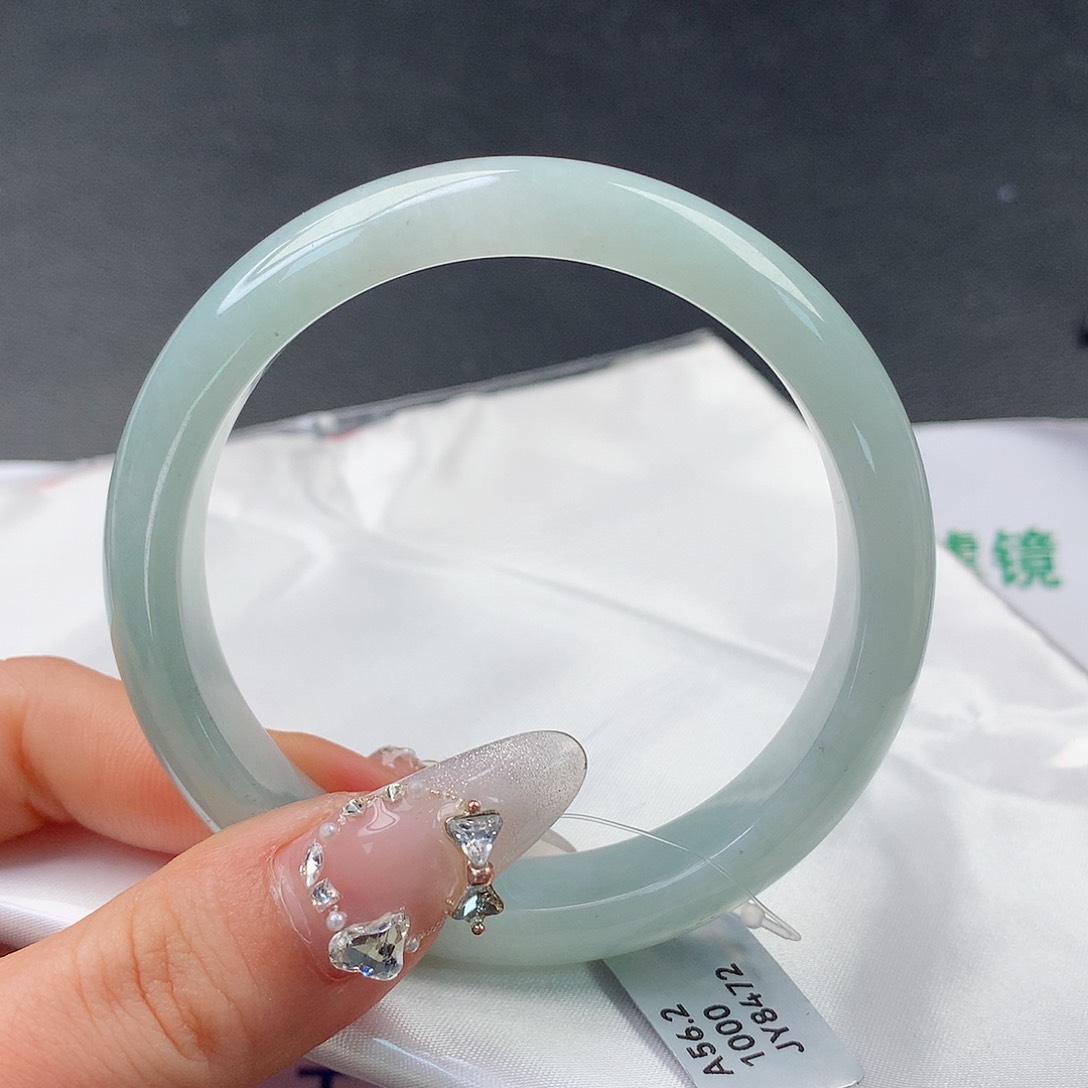 翡翠手镯未镶嵌0089正56.5