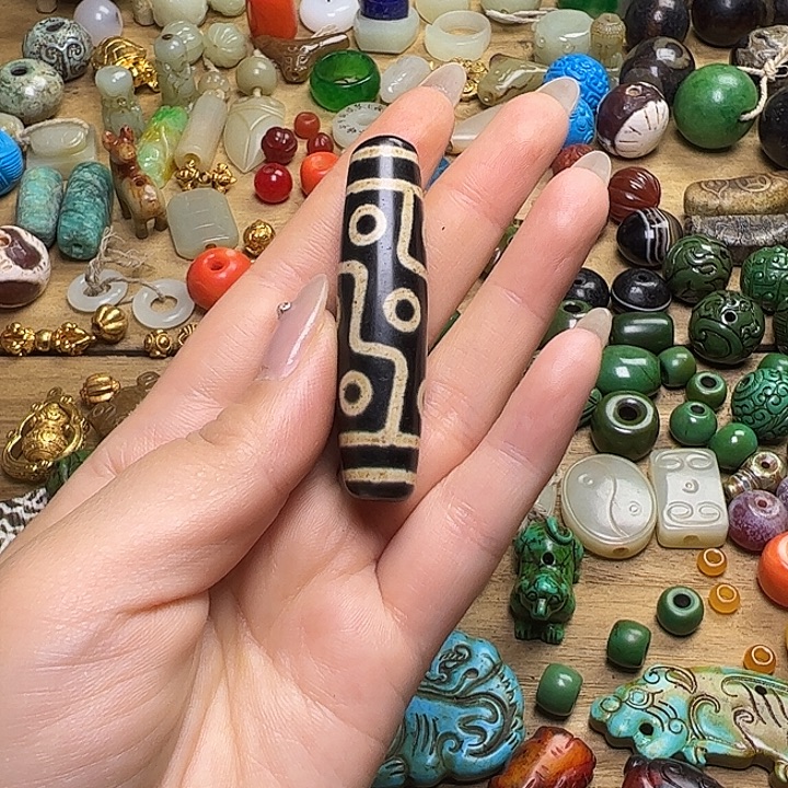 雅***代玛瑙/玉髓未镶嵌颈饰