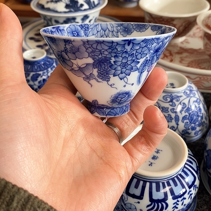 【无底款】蝶恋花斗笠杯
